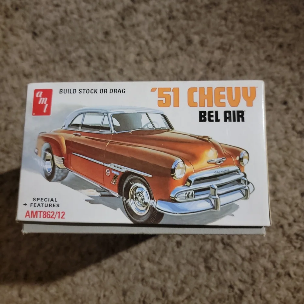 AMT Model Kit 51 Chevrolet Bel Air 
